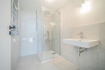 Nový byt 2+kk s parkováním, sklepem ve Stodůlkách - 8