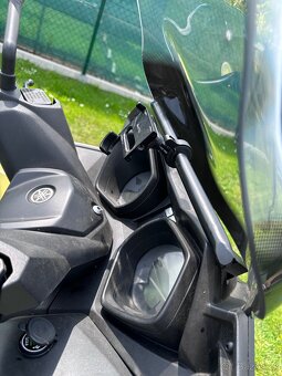 Yamaha Xmax 125 - 8