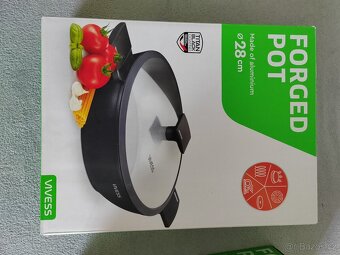 Prodám hrnce a paničku nové. - 8