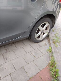 Prodám Volvo V40 nafta - 8