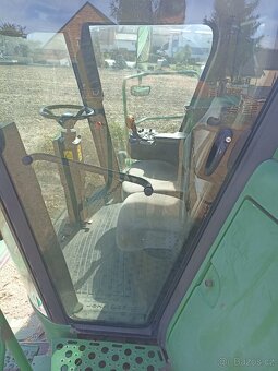 Prodám sklízecí mlátičku John Deere - 8