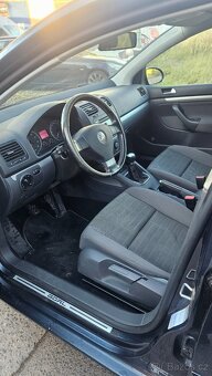 VW Golf V 1.6 i 75kw - 8