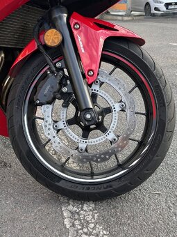 Honda CBR500R - 8