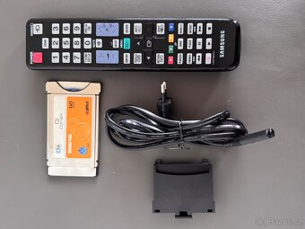 Televize Samsung UE22D5000NW - 8