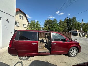 2015 Chrysler Town Country Limited Koža 7 miest - 8