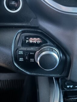 RAM 1500 5.7HEMI 4x4 2018 - 8