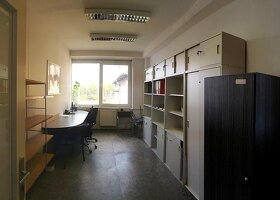 Nájem hezkých kanceláří 15 až 120 m2, na MHD, Praha 10 Straš - 8