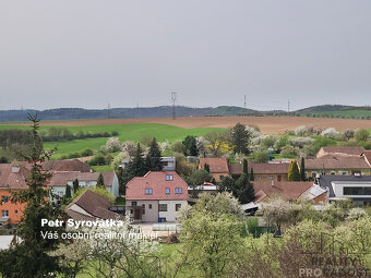 Prodej stavebního pozemku 1253 m2 - 8