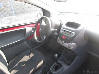 Toyota Aygo 1,0 VVT - 8