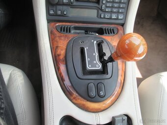 Jaguar XK8 dovoz CH kompletní servisní knížka - 8