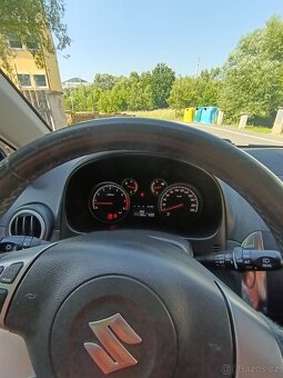 Suzuki SX4 - 8