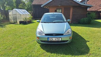 Ford Focus 1.6 (74 kW), hatchback, r. v. 2001 - 8