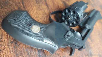 Flobert revolver KORA Brno 4" - černý cal. 6mm - 8