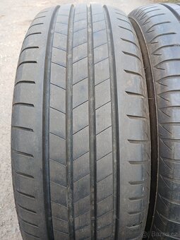 letní pneu 215/60 r17 - 8