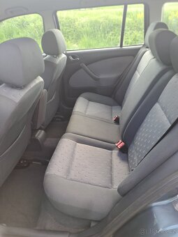Prodám Škoda Octávia Combi - 8