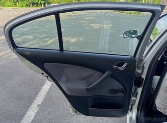 Škoda Octavia 1.6 MPI 55kW - 2001, po 2 majiteli, STK 2/2027 - 8