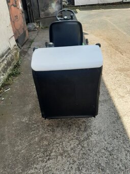 Zahradni traktor Etesia Bahia - 8