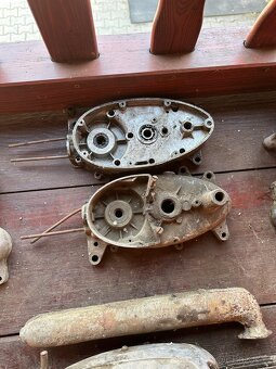 Jawa 50/555/550 - Motory, Kartéry - 8