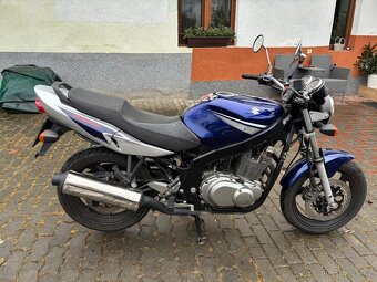 Suzuki GS500 - 8