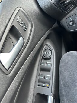 Ford Kuga 42 300 km  2x alu - 8