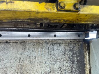 76. Tabulové nůžky NTC 2500/4 - 8