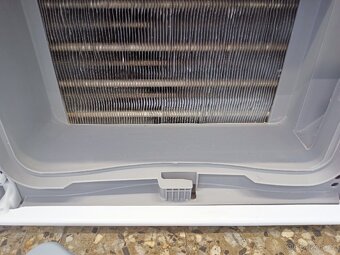 Sušička prádla Beko slim - 8