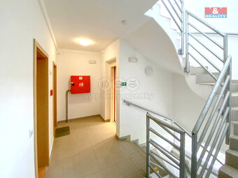 Pronájem bytu 1+kk, 38 m², Lovosice, ul. Osvoboditelů - 8