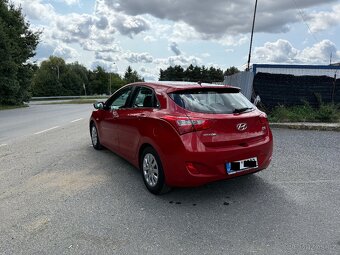 HYUNDAI I30 1.4i KLIMA PARK SENZORY AUTORIZOVANÝ SERVIS - 8