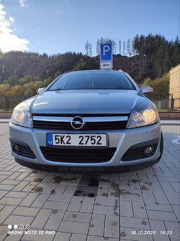 Opel Astra Caravan H 1.6i 16V - 8