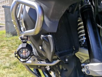 Kryty, mřížky mlhovek, přídavných světel BMW - 8