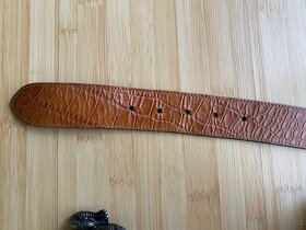 Opasek AMAPOLA s krokodýlem - vel. M - 8