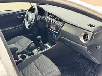 Toyota Auris - 8