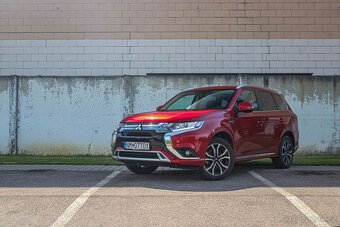 Mitsubishi Outlander PHEV 2.4 4x4 2021 - 8