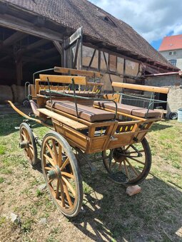 Historický kočar /bryčka Kramer - 8