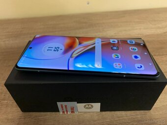 Motorola Edge 40 Pro 256 gb - 8