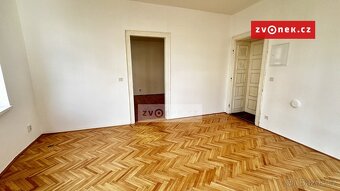 Pronájem kancelářských prostor v centru Zlína - 8