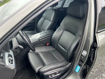Bmw F10 LCI 530D 190Kw TV / Roletky / NBT / Ventilace - 8
