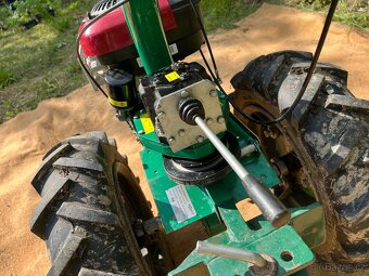 Jednoosý traktor ROBOT + bohaté příslušenství - 8