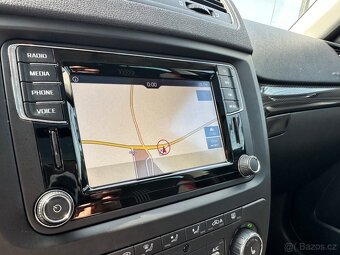 Škoda Yeti 2.0TDi DSG, PERFEKTNÍ STAV - 8