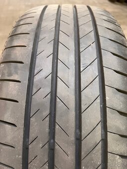 Bridgestone Alenza 235/55 R19 - 8
