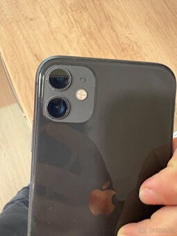 Predám iPhone 11 128gb - 8