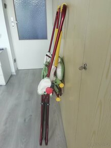 Houpačka s kovovou konstrukcí - 8