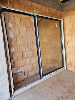 Prodám Balkonové dveře +fix 7016 - 8