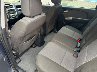 Kia Sportage 2.0 CRDI 4X4 Active - 8