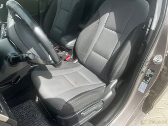 Hyundai i30 1,6 CRDI, 81 kw - 8