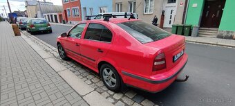 Škoda Octavia 1,6 benzin - 8