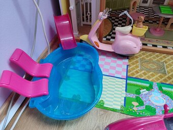 Domeček pro panenky Barbie a příslušenství - 8