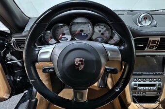Porsche 911 Turbo (997) - 8