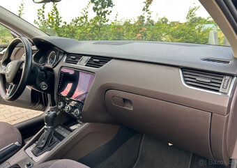 Skoda Octavia Combi 2.0 TDI 4x4 DSG L&K - 8