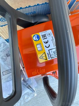 Husqvarna 272 XP , Nová motorová pila - 8